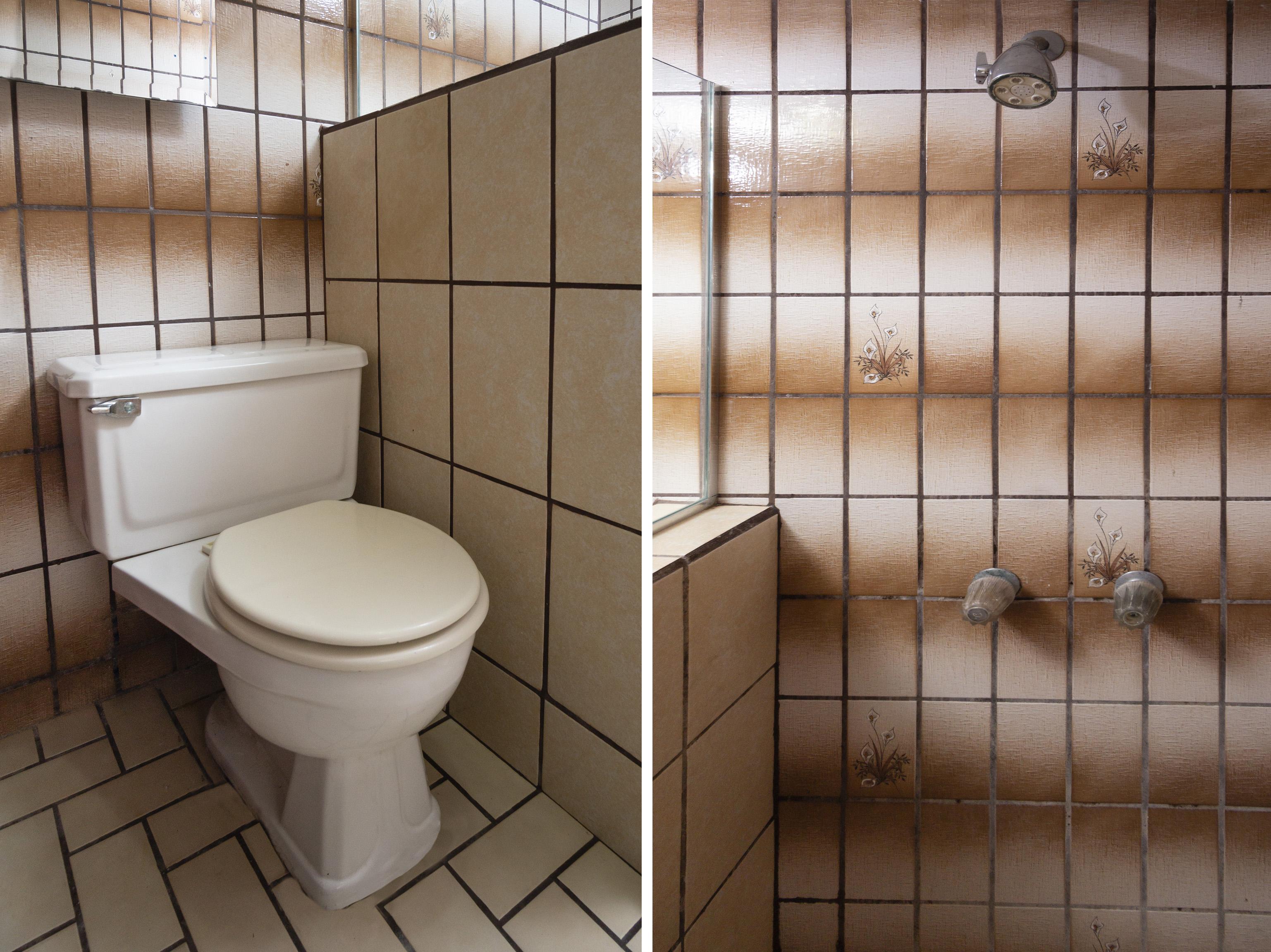 Oyo Hotel Hacienda Don Luis, Rosarito Exteriér fotografie Bathroom tiles