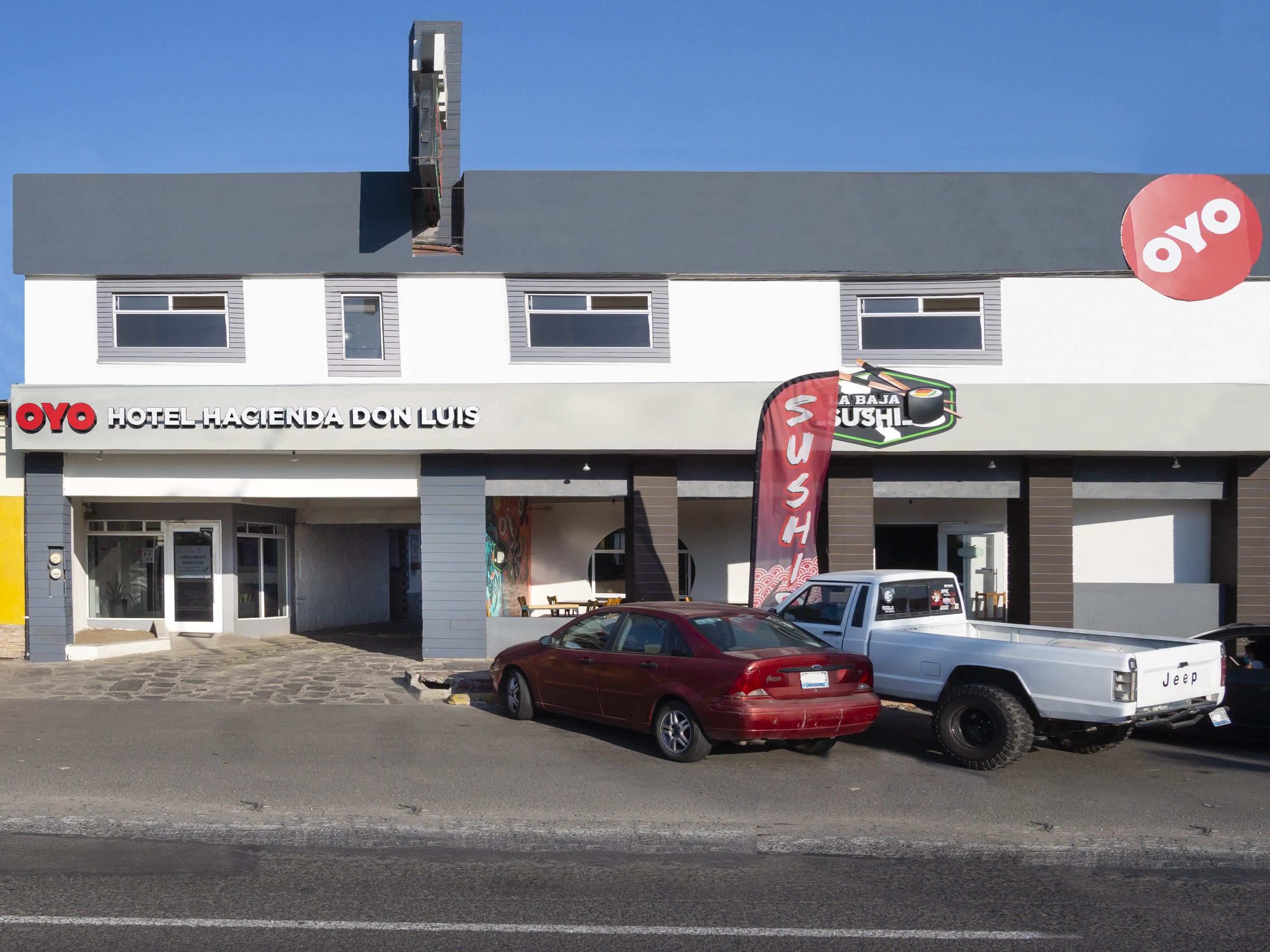 Oyo Hotel Hacienda Don Luis, Rosarito Exteriér fotografie OYO in Quebec, Canada