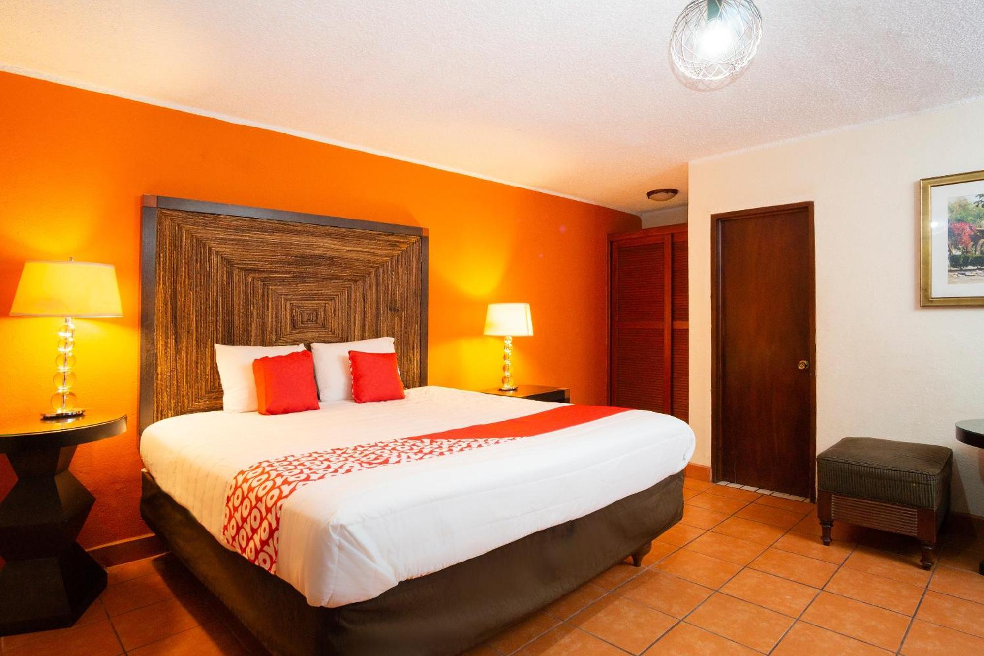 Oyo Hotel Hacienda Don Luis, Rosarito Exteriér fotografie A typical hotel room